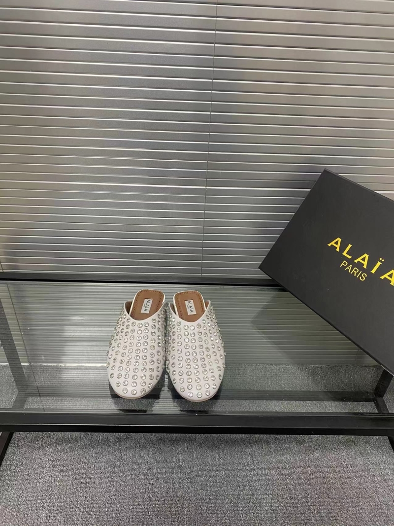 Alaia Flat Shoes